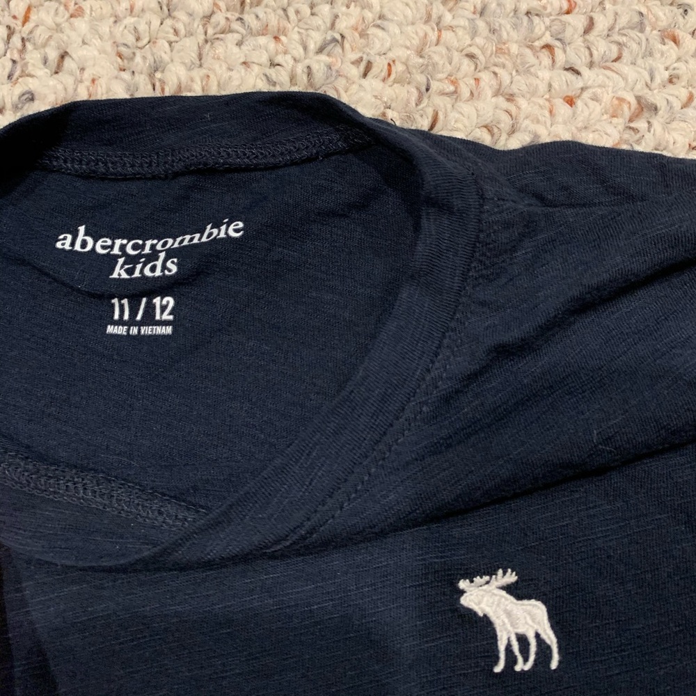 Girls shirt - Picture 2 of 3